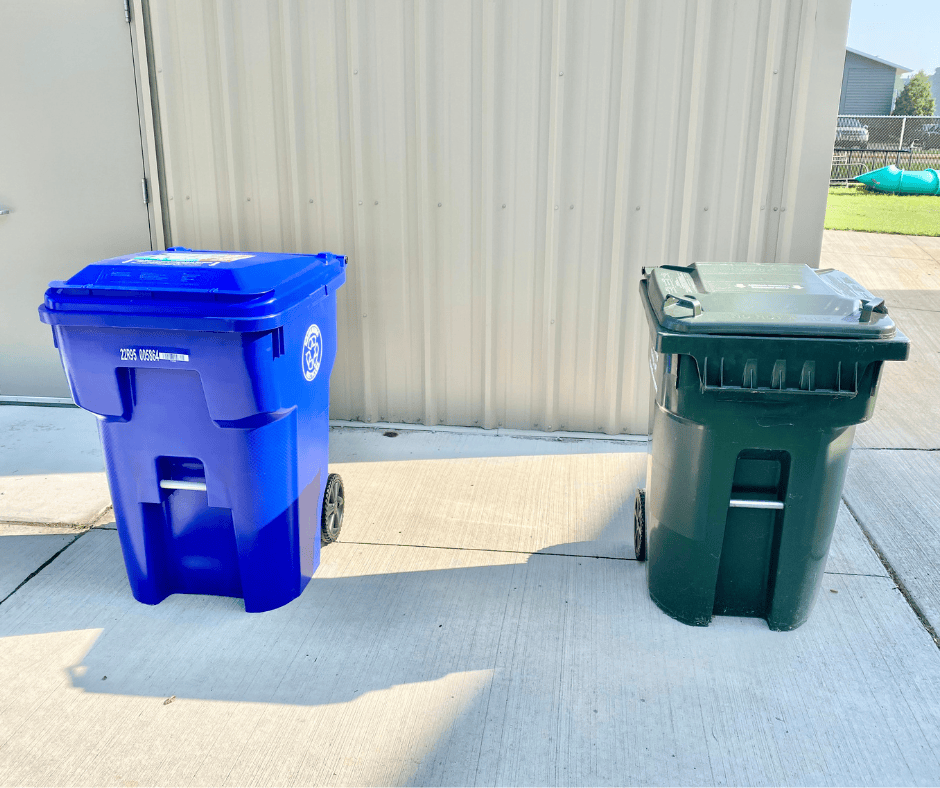 Picture of a garbage bin and recycle bin